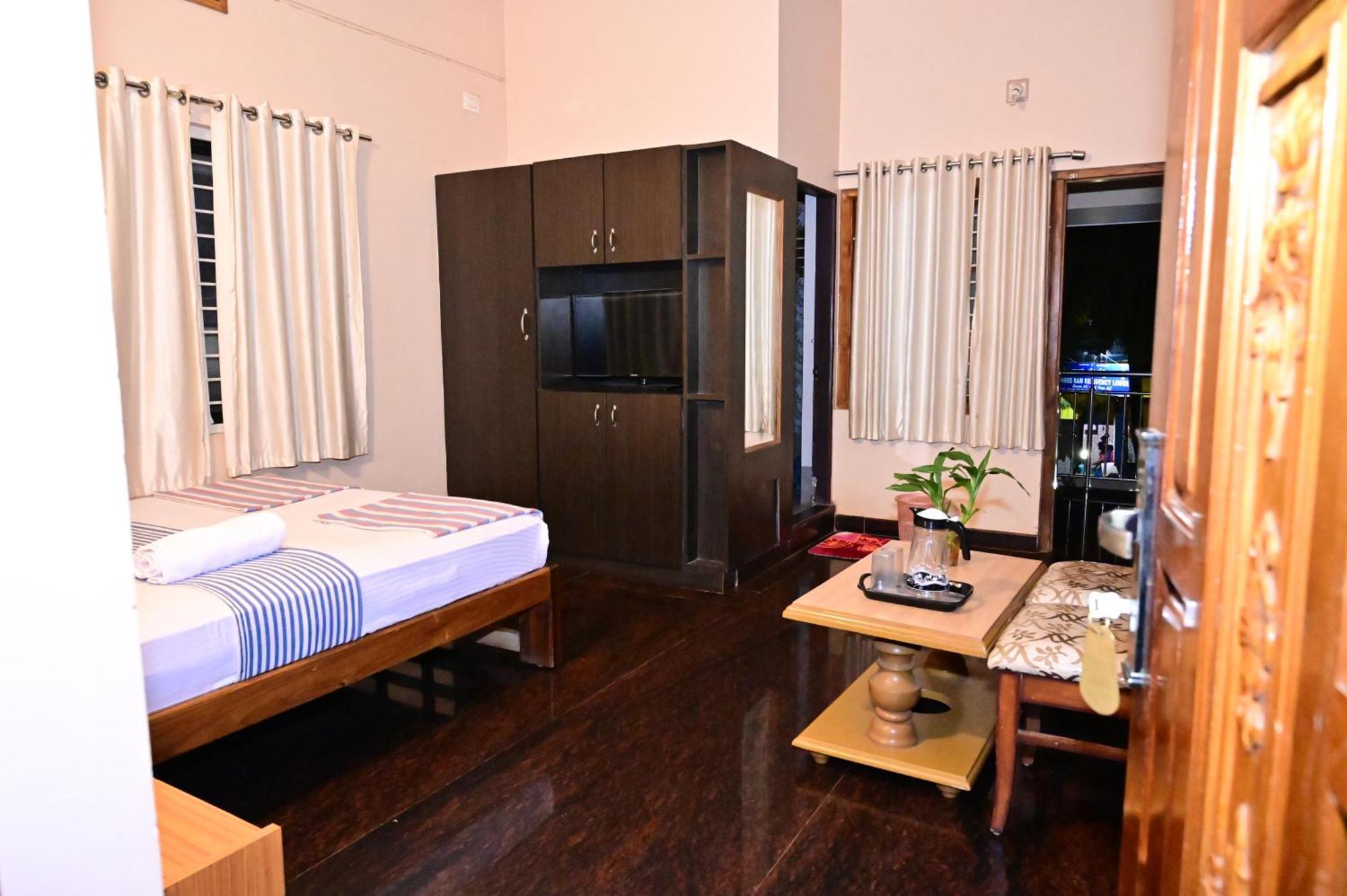 Jaya Paradise Māvalli 外观 照片